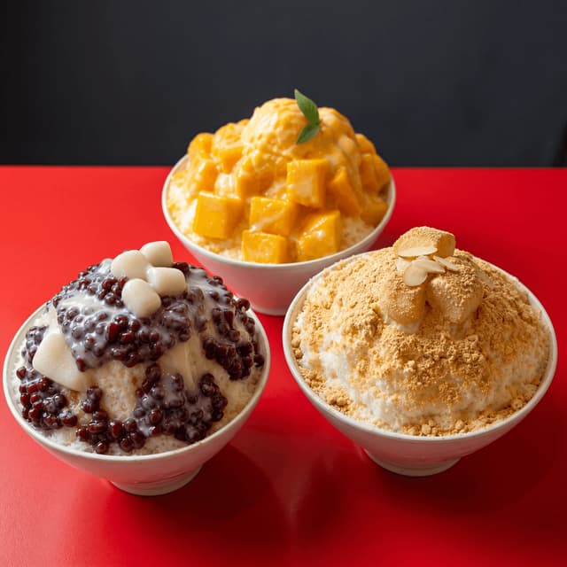 Korean bingsu shaved ice red bean matcha fruit condensed milk dessert red cafe brunch — bingsu card photography