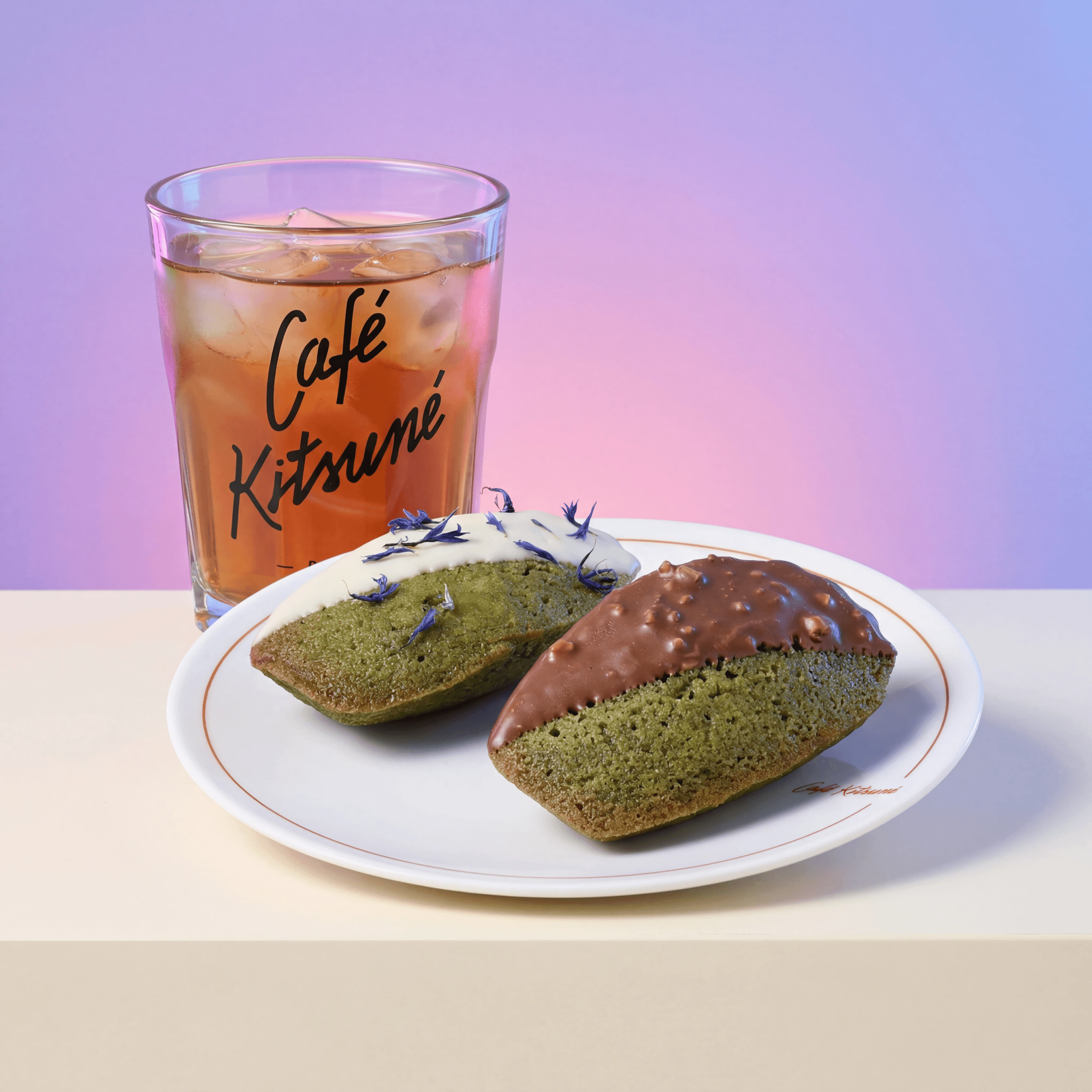 Matcha mille crêpe cake slice with layered green tea crepes and white cream — Japanese dessert content photography