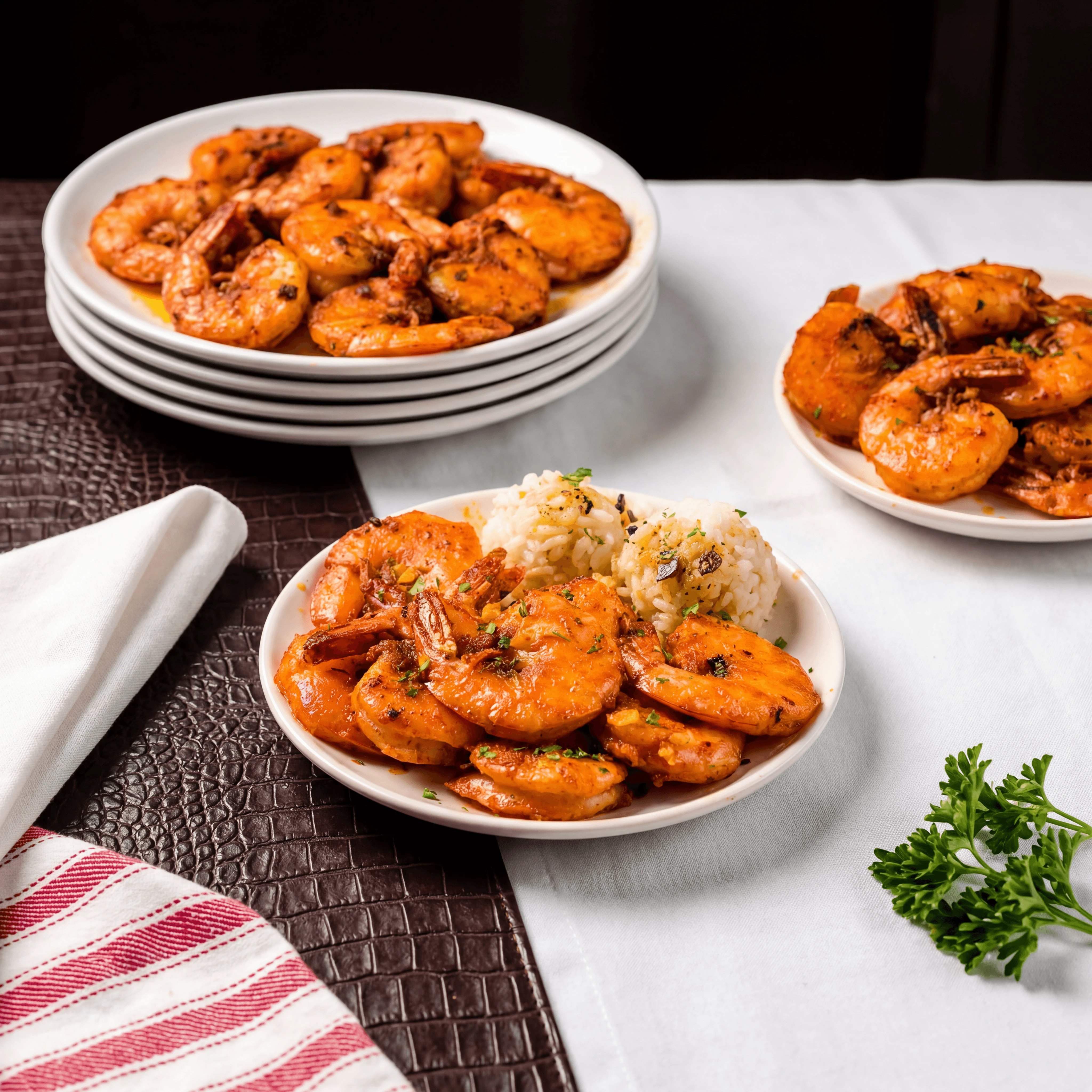 North Shore garlic shrimp plate rice butter garlic lemon — garlic shrimp hero photography
