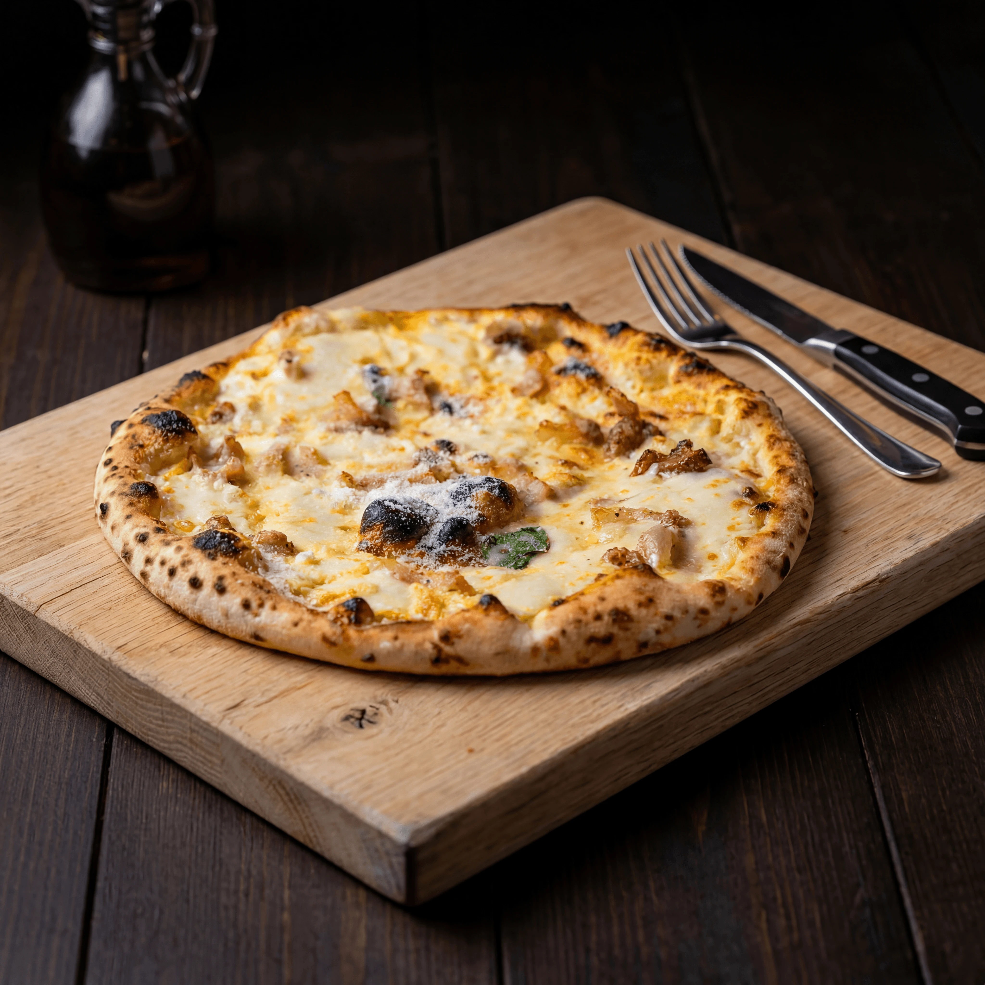 Award-winning Neapolitan pizza with slow-cooked ragù and Parmigiano fondue — craft pizza photography